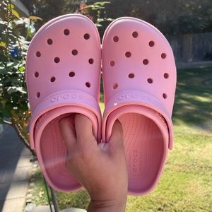 ✨CROCS bubblegum pink💕✨